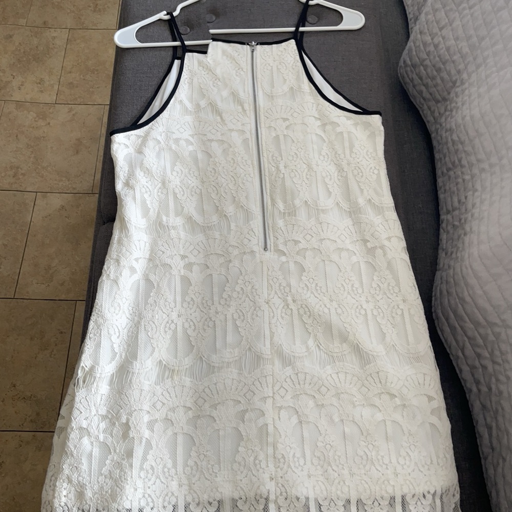 Dress - Picture 3 of 4
